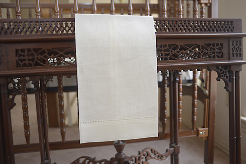 English Bone China color Linen Hemstitch Guest Towels 14"x22' - Click Image to Close